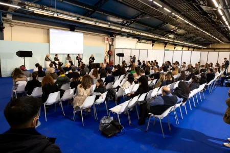 "CONSTRUIRE LES SOLUTIONS DIGITALES POUR ET AVEC LES USAGERS” : ENJEUX ET MÉTHODOLOGIES
